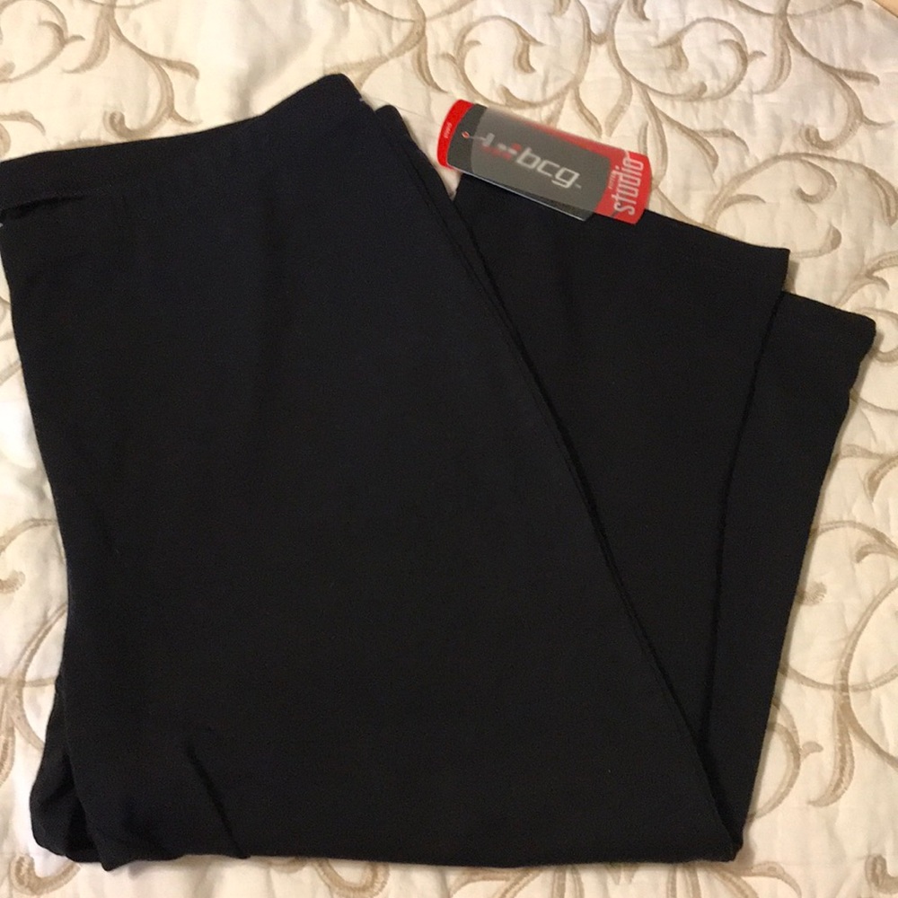 Black cropped leggings